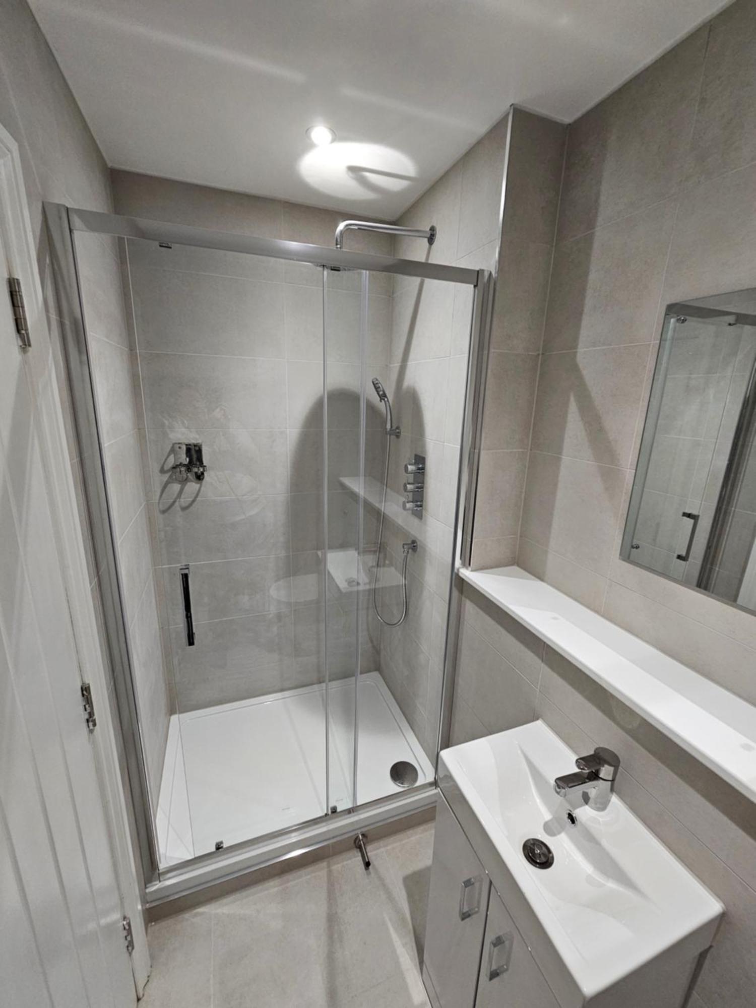 Spacious Modern 2-Bed Parking & Wi-Fi & 65"Oled บริสตอล ภายนอก รูปภาพ